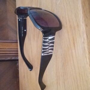 Sunglasses, cleaning cloth